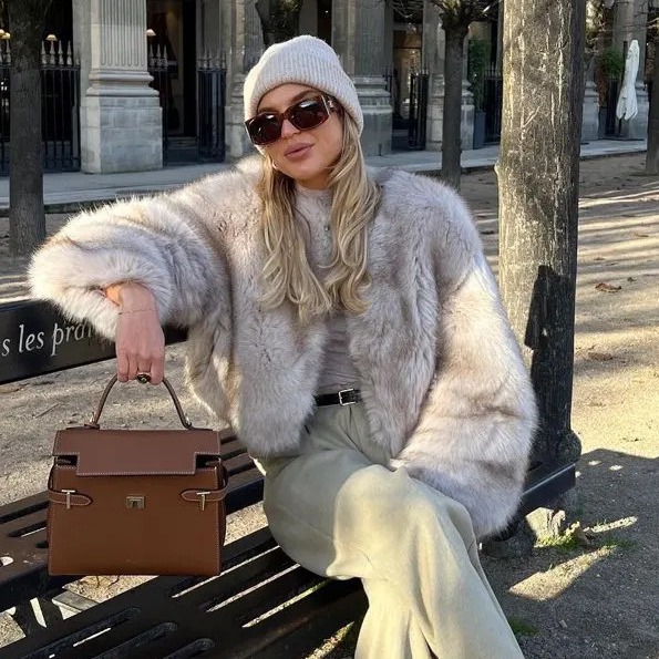 Zimowa kurtka z krótkiego, pus – Street Fashion Week recenzja i cena